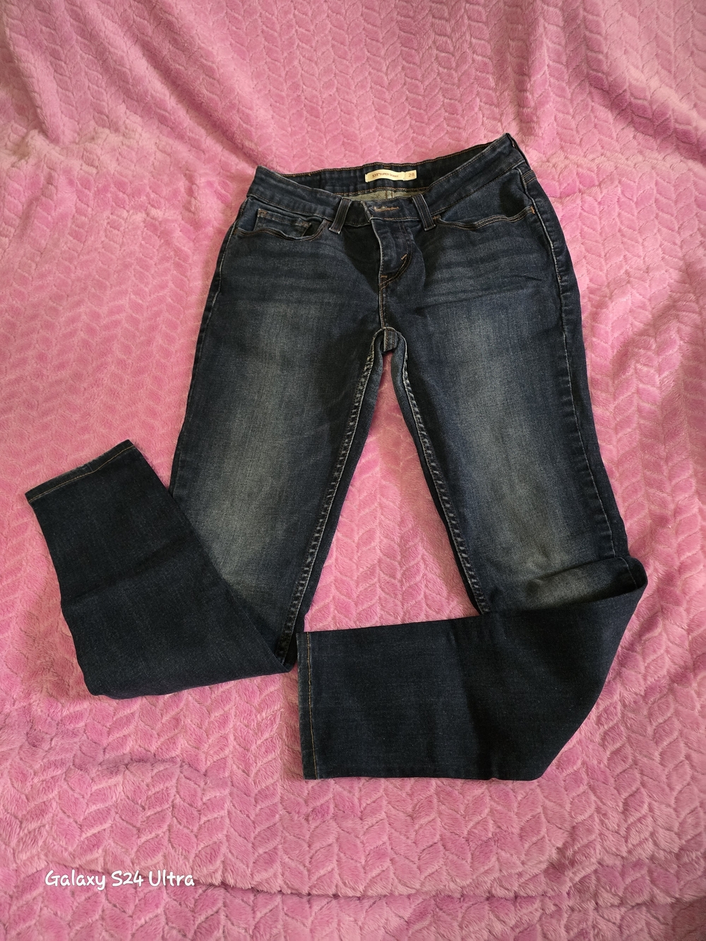 Straight Leg Women's Jeans in Dark Blue Denim